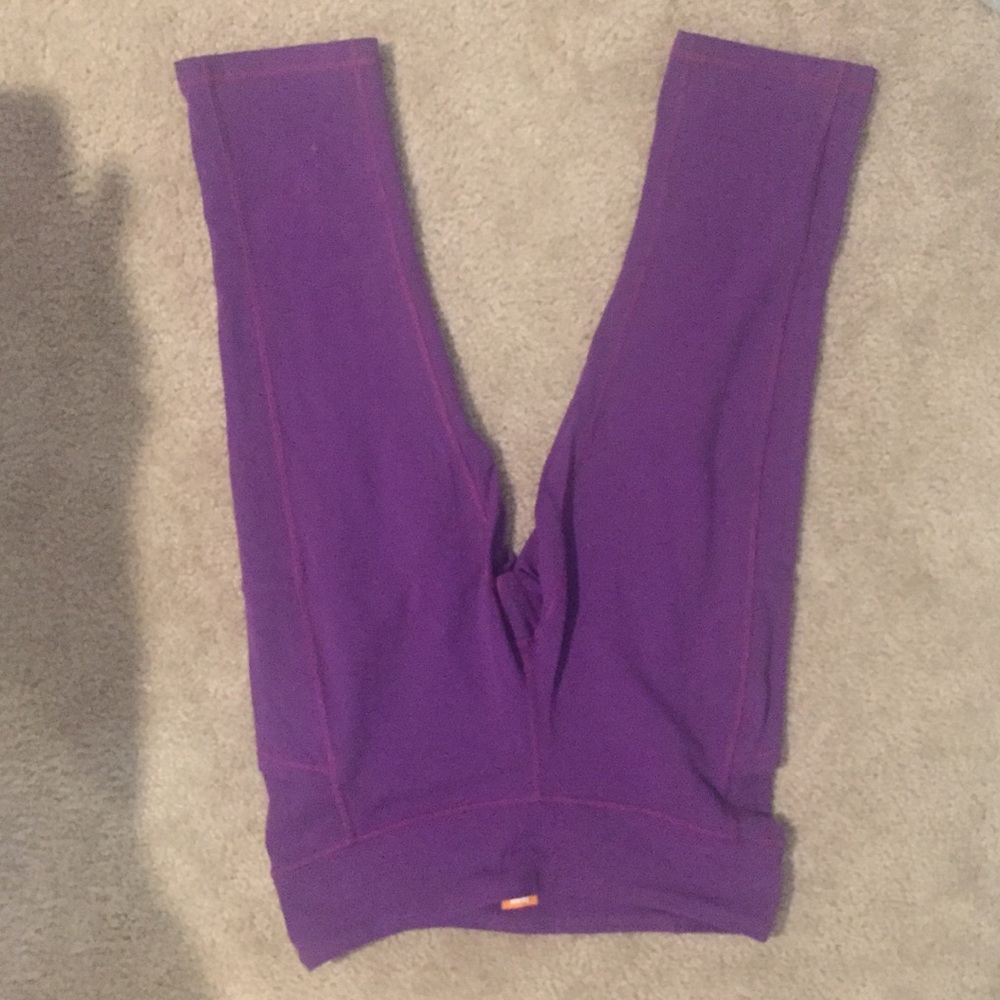 Lucy Plum Cropped Leggings Sz Lg
